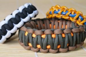 paracord bracelet