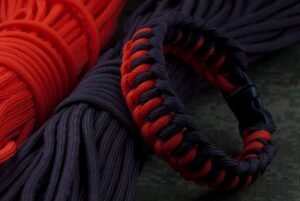 paracord bracelet