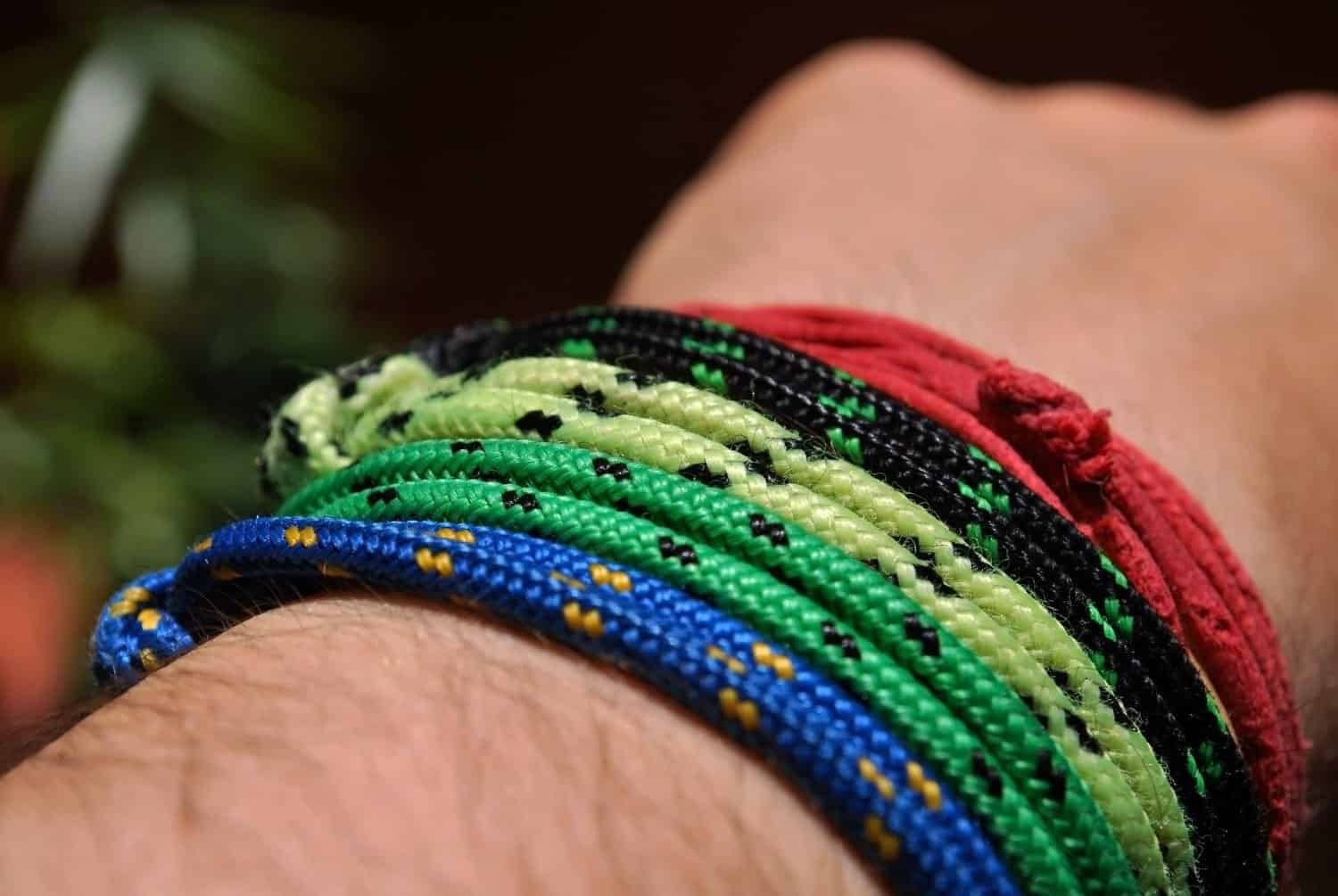 paracord bracelet